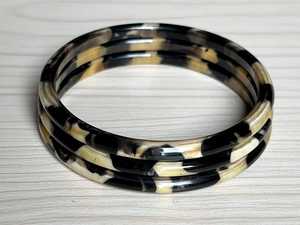 Brazalete de cuerno de búfalo hecho a mano, diseño pulido, forma circular, diseño antiguo, duradero, artesanía natural, arte coleccionable, artesanía atemporal - Product Image 4