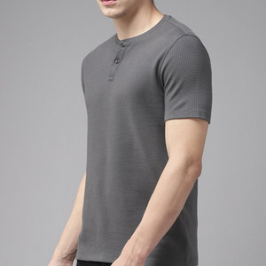 Camiseta de Estilo Minimalista con Tejido Waffle Suave, Prenda Casual Moderna, Ligera para el Verano - Product Image 1