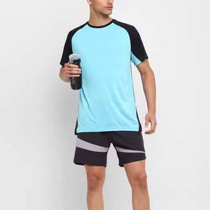 Camiseta de Cuello Redondo para Hombre, Color Azul Claro y Negro, Corte Regular, Color Sólido, Informal, Tejida, de Secado Rápido, 100% Poliéster - Product Image 3