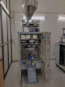 Máquina de envasado neumática con sistema de llenado de vasos para azúcar y sal de hasta 100 gramos de la India - Product Image 2