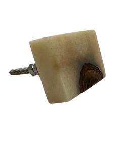 Pomo de Puerta Artesanal de Madera y Resina con Diseño Único en Espiral, Elegante, Duradero y Ecológico - Product Image 5