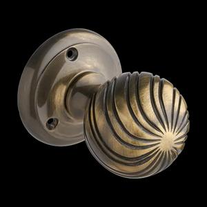 Poignée de porte en métal de la plus haute qualité améliore la fiabilité à long terme de la quincaillerie de porte. - Product Image 3