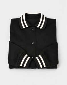 Veste universitaire Human Made noire, col rabattu, fermeture boutonnée, coupe classique, style preppy, longueur courte, écologique - Product Image 4
