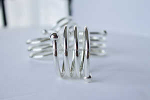 Anneau et support à serviettes en aluminium au design élégant en forme de tortue pour hôtels, restaurants, mariages, fêtes, accessoire de table élégant pour le dîner - Product Image 5