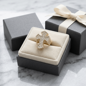 Anillos Personalizados de Hip Hop con Cruz de Jesús, Chapados en Oro, de Plata Esterlina 925 con Moissanita Helada y Diamantes Baguette para Hombre - Product Image 4