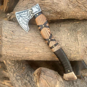 Hacha Vikinga de Inspiración Nórdica Tradicional con Mango de Madera, Herramienta para Acampar al Aire Libre y Trabajar la Madera, Regalo - Product Image 6