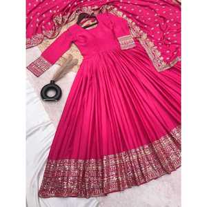 VESTIDO DE TRABAJO CON BORDADO DE SECUENCIA FLORAL DE ENCAJE DE GANCHILLO DE CACHEMIRA DE DISEÑADOR CON DUPATTA LONGITUD DE PISO A-LINE CARRERA ROSA - Product Image 6