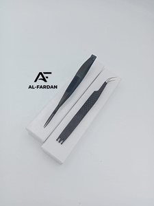Pinzas para Pestañas Curvas Resistentes con Diseño de Corona, Color Negro Mate, Tijeras de Cejas de Acero Inoxidable Sólido - Product Image 4