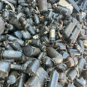 Déchets de moteurs électriques triés, déchets de compresseurs de climatisation et de réfrigérateurs avec matériaux en cuivre et en acier pour les acheteurs de recyclage à l'étranger - Product Image 1