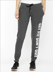 Pantalon cargo décontracté léger pour femme, taille élastique rouge avec cordon de serrage et poches latérales, idéal pour le printemps - Product Image 6