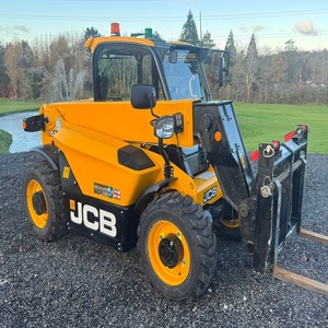 Máquina Compacta JCB 514 40 Diseñada para Tareas de Elevación Versátiles en Almacenes, Patios y Obras de Construcción, Fácil de Manejar - Product Image 6