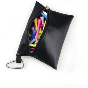 Pochette de golf en cuir de luxe, organiseur d'accessoires, avec un aspect élégant et une fermeture éclair sécurisée pour un confort optimal, en vente - Product Image 6