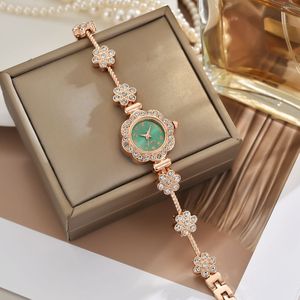 Nouvelle montre 2026 à bracelet en acier, entièrement sertie de diamants, en forme de tournesol, avec bracelet fin et élégant, mouvement à quartz - Product Image 4