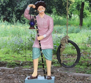 VDI Exports Sculpture Porte-Lanterne Artistique Vintage Faite à la Main en Résine, Décoration Rustique d'Inspiration Indienne, à Poser au Sol, Résistante aux Intempéries - Product Image 1