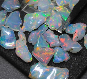 โอปอลขัดเงาแบบหยาบ โอปอลเอธิโอเปีย สีเล่นแสงหรือหลายสี โอปอลธรรมชาติสำหรับทำเครื่องประดับ - Product Image 4