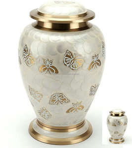 Urnas de Cremación de Alta Calidad al por Mayor para Cenizas Humanas y de Mascotas, Urnas de Metal con Grabado de Mariposa, Acabado en Esmalte Blanco Perla - Product Image 3