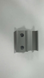 Abrazadera Central Ajustable de Aluminio para Paneles Solares – Abrazadera Central para Sistema de Montaje Fotovoltaico - Product Image 4