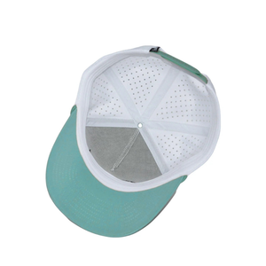 Gorra de Golf de Dos Tonos Personalizada de Alta Calidad, Gorra de Poliéster Impermeable de 5 Paneles con Diseño Perforado Cortado con Láser y Cuerda, Gorras Deportivas - Product Image 4