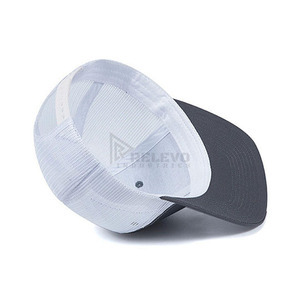 Gorra Trucker de Algodón Resistente con Malla Trasera, Ajustable con Cierre a Presión, Estilo Casual y Moderno - Product Image 3