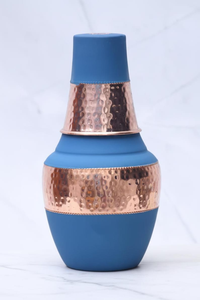 Pot en cuivre pur Venus avec verre intégré, bleu soyeux, 1400 ml, bouteille d'eau ayurvédique, design artisanal haut de gamme en cuivre - Product Image 4