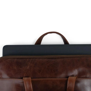 Sac pour ordinateur portable en cuir véritable de haute qualité 2026 pour unisexe, sacs pour ordinateur portable en cuir de qualité supérieure avec logo personnalisé imprimé - Product Image 5