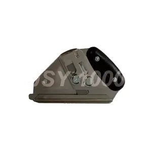 Cortador de alfombras de acero inoxidable con mango de plástico - Product Image 1