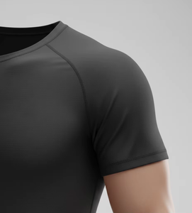 Camiseta Deportiva Personalizada para Hombre de Alto Rendimiento, Mezcla de Poliéster y Elastano, Corte Atlético y Dobladillo Curvo, Color Negro Liso, Ropa de Gimnasio - Product Image 5