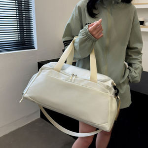 Bolsa de Viaje Deportiva Impermeable de Lujo para Gimnasio, con Cierre de Cremallera, Duradera y Portátil, para Hombres y Mujeres, Ideal para Yoga, Fútbol y Natación - Product Image 6