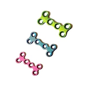 ชุดเครื่องมือผ่าตัดข้อต่อแบบส่องกล้อง สแตนเลสสตีล พร้อมเข็มเย็บ 2 เข็ม สำหรับศัลยกรรมกระดูกและข้อ  ใช้ได้กับเวชศาสตร์การกีฬา  ปลอดภัยสำหรับการนึ่งฆ่าเชื้อแบบออโตเคลฟ  ยี่ห้อ Java - Product Image 6