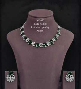Conjunto de Collar y Aretes Elegantes con Circonita Cúbica 12050, Gema Ovalada Morada, Joyería Floral, Joyería de Moda para Fiesta o Boda - Product Image 2