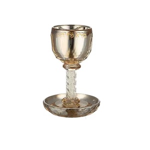 Elegante Juego de Copas Kiddush para Pascua, en Caja de Regalo, Copa de Vino de Metal Plateado Martillado con Posavasos Grabado con Corte Láser, para Bendición del Vino - Product Image 3