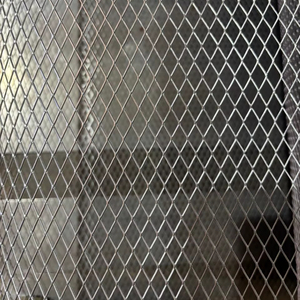 Efficient heavy duty galvanized perforated metal <b>sheet</b> diamond hole <b>mesh</b> roll for industrial fence barrier partition use - Product Image 1