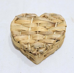 Panier de rangement en jacinthe d'eau écologique en forme de cœur, plateau cadeau décoratif, bol tressé à la main écologique - Product Image 5