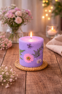 Vela de Parafina Decorativa Floral Elegante para Navidad y Diwali - Ecológica y No Tóxica (3x3 Pulgadas) Ideal para Compras al por Mayor - Product Image 3