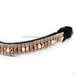 Diadema Ecuestre de Lujo para Caballos de Carreras con Cristales Dorados Modernos y Logotipo Personalizado en la Extremidad - Product Image 6