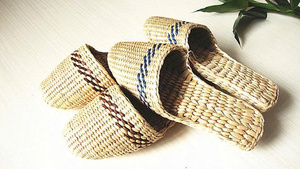 Prix d'usine Sandales de plage en jacinthe d'eau tressée pour femmes, fourniture hôtelière Vietnam - Product Image 2