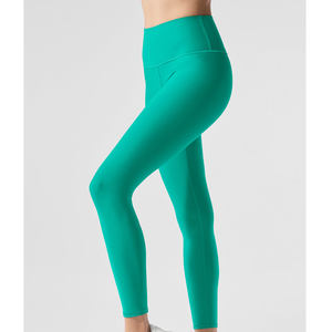 Conjunto de Yoga A lo Yoga de Alta Calidad para Mujer, Conjunto de 2 Piezas para Gimnasio y Fitness, Ecológico, Transpirable, Top y Leggings, Nuevo y Moderno - Product Image 4