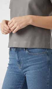 Camiseta de Verano para Mujer, Moderna, Impermeable, de Cuero Genuino, Piel de Vaca Premium, Suave al Tacto, Formal, de Manga Corta, Transpirable y Ecológica - Product Image 5