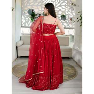 Robe de soirée en georgette brodée rouge, style lehenga choli - Product Image 4