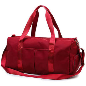 Bolsa Deportiva de Viaje Diseñada para un Empaque Organizado, Fácil de Transportar y con Rendimiento Confiable para Entrenamiento en el Gimnasio y Viajes - Product Image 1