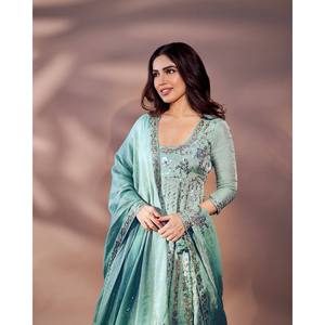 Robe de soirée avec jupe et dupatta, broderie de sequins, taille XL - Product Image 2