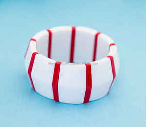 ชุดนางฟ้าทำมือสไตล์วินเทจกำไลข้อมือเรซินสีสันสดใสงานขัดเงาคุณภาพสูงงานตามสั่งสำหรับผู้หญิงจากอินเดีย - Product Image 1