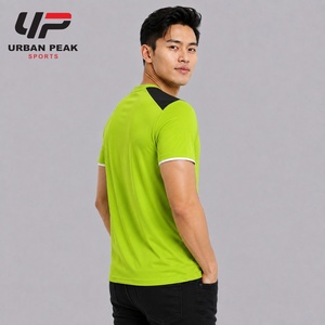 Camiseta personalizada para hombre con cuello en V, con material de algodón transpirable, costuras refinadas y un ajuste atlético cómodo. - Product Image 6