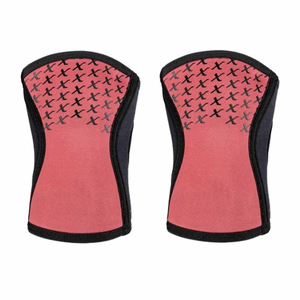 Las mangas de compresión premium para las rodillas ayudan a reducir la fatiga muscular, mejorar la estabilidad y aumentar la confianza durante entrenamientos exigentes. - Product Image 5