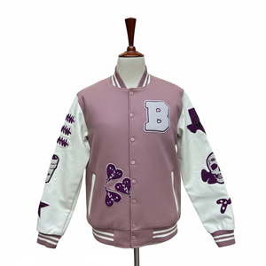 Chaqueta Varsity clásica para hombre Pro Standard con parche bordado de chenilla y mangas de cuero, cómoda y transpirable. - Product Image 3