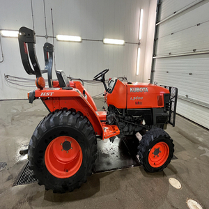 Entrega Rápida L3400 Compre Tractor de Calidad Premium Confiable, Duradero y Eficiente Ideal - Product Image 3