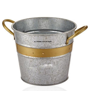 Cubo de decoración navideña para sublimación, hecho a mano, con asa dorada, para interiores, ideal como regalo empresarial, producto superventas. - Product Image 1