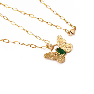 Collier pendentif papillon sculpté en onyx vert - Charme bohème tendance à superposer - Bijou plaqué or avec pierres précieuses - Cadeau pour femme - Product Image 4