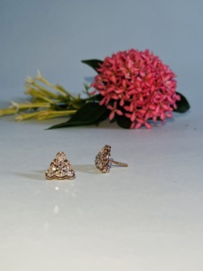 Pendientes de tuerca LILABA ENTERPRISE Modelo 05 Oro rosa de 9K Joyería de lujo para mujer Estilo romántico Diamante de talla brillante - Product Image 2