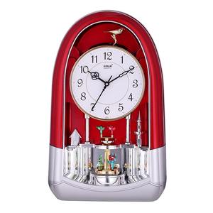 Reloj Musical de Pared de Alta Calidad con Péndulo Giratorio y Sistema de Campanadas con Múltiples Melodías Disponible para la Venta - Product Image 3